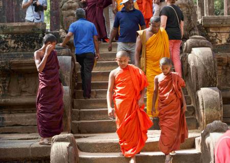 monaci buddisti sri lanka sigirya viaggio con accompagnatore dicembre 2019