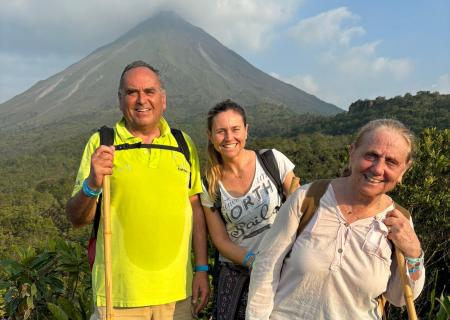Passeggiando fra i sentieri del Parco una bella vista del Vulcano Arenal in una tappa del viaggio su misura organizzato in Costa Rica