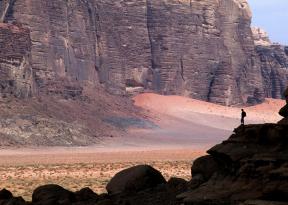 Viaggia con me accompagnatore esperto in Giordania Wadi Rum davide guglielmi contemporary art of travel