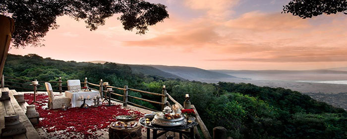 Ngorongoro Crater Lodge di lusso in Tanzania con vista panoramica