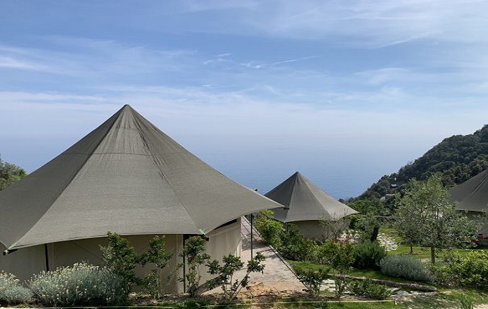 canvas lodge sesta terra natural resort glamping nelle cinque terre con tende sulle colline liguri in italia