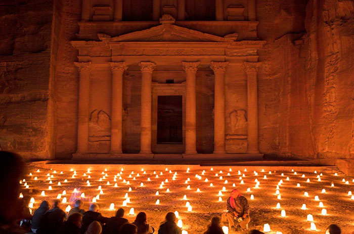 tour Petra by night per vederla di notte