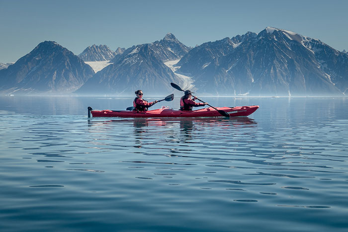 Vacanza in Groenlandia tour operator specializzato foto di escursione in kayak