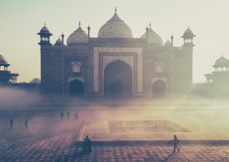 viaggi di gruppo condivisi in Asia. Nella foto il Taj Mahal in India