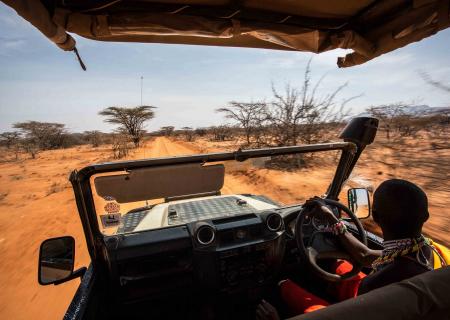 tour safari in fuoristrada 4x4 alla scoperta delle meraviglie del kenya e pernottando al rhino saruni cottage