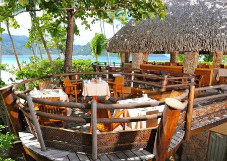 le taha'a hotel di lusso nell'isola di tahiti con ristorante e cucina tipica piatti rivisitati e panorama polinesiano