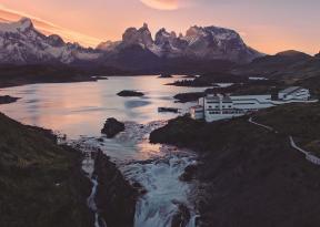 Viaggi organizzati su misura in tutto il sudamerica pianificando escursioni e attività di trekking con guide locali nel parco nazionale di torres del paine visitando la Patagonia cilena in sud-america. Foto di Explora
