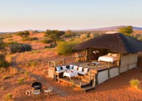 natura intorno all'eco lodge di Twsalu nel deserto del Kalahari ideale per safari con bambini e famiglia