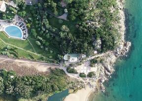 ea bianca luxury resort all inclusive con servizi personalizzati per una vacanza nella natura con vista su cala dei ginepri